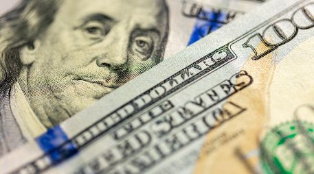 En la última semana, el dólar ha acumulado una caída del 1.05%, y en comparación con el mismo periodo del año pasado mantiene un descenso del 14.59% interanual. FREEPIK