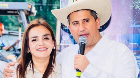 Carlos Manzo fue asesinado el pasado 1 de noviembre en la plaza central de Uruapan, durante la inauguración de la Fiesta de las Velas. FACEBOOK / GRECIA QUIROZ