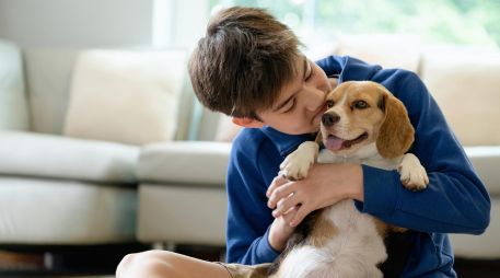 El Beagle es una excelente opción para casas con niños pequeños. ESPECIAL / CANVA