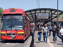 Los transbordos en este transporte son gratis, sólo si se hacen dentro de las dos primeras horas en las que se ingresó al sistema. SUN/ARCHIVO