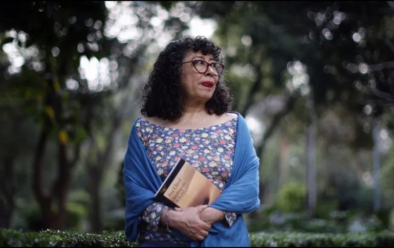 En su obra, Clavel logra transformar el cuerpo en un espacio narrativo que comunica emociones, deseos y memorias. EFE / ARCHIVO