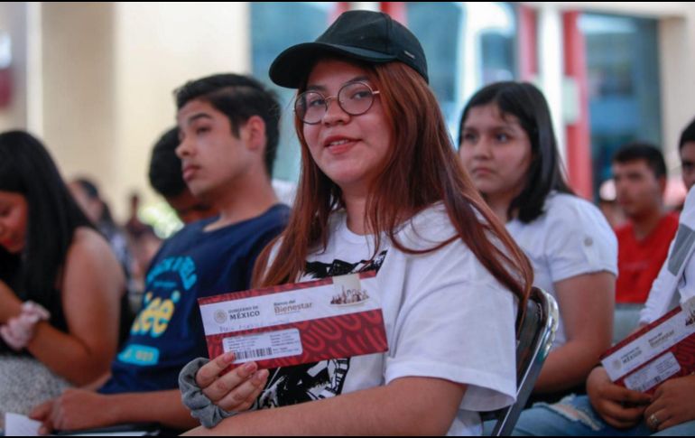 La entrega de tarjetas del Banco del Bienestar para nuevos beneficiarios ya avanza, lo que prepara el terreno para los primeros depósitos del año. SECRETARÍA DEL BIENESTAR