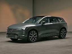 La Volvo EX60 2027 refina el ADN escandinavo con líneas limpias, luces “Martillo de Thor” evolucionadas y una carrocería depurada. ESPECIAL