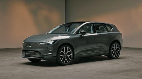 La Volvo EX60 2027 refina el ADN escandinavo con líneas limpias, luces “Martillo de Thor” evolucionadas y una carrocería depurada. ESPECIAL