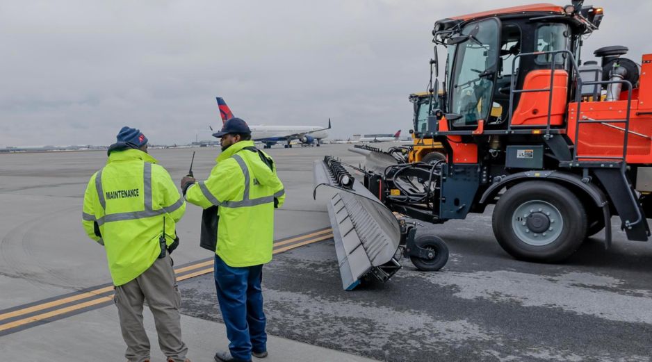 Las autoridades exhortan a los pasajeros a mantenerse informados y a verificar el estatus de sus vuelos. EFE / ARCHIVO