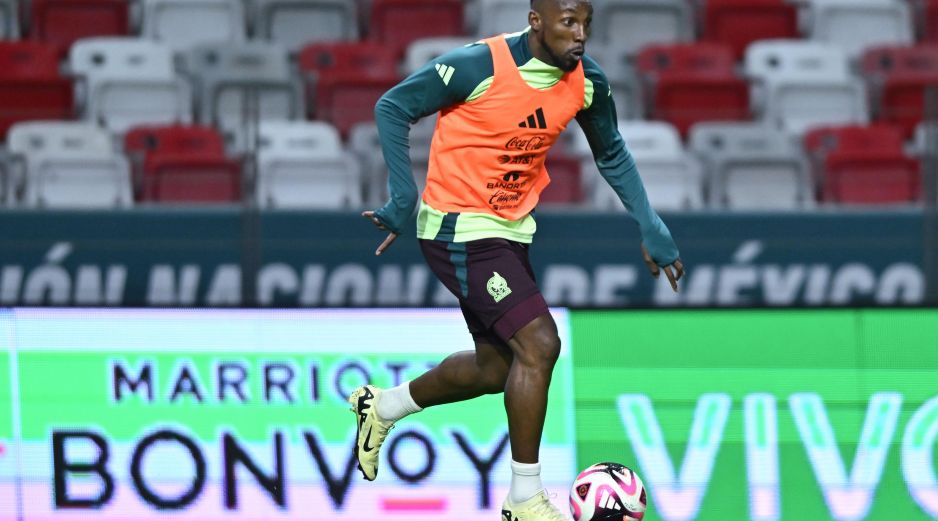 Uno de los temas centrales de la conferencia de hoy con el seleccionador nacional fue la ausencia de figuras como Julián Quiñones. IMAGO7