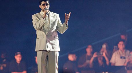 Una versión viral sobre el posible vestuario de Bad Bunny en el medio tiempo del Super Bowl 2026 incrementó la expectativa en torno a su próxima presentación. EFE/ ARCHIVO.