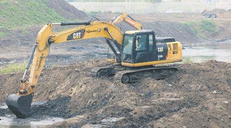 Municipios de la ZMG adelantan desazolves contra inundaciones