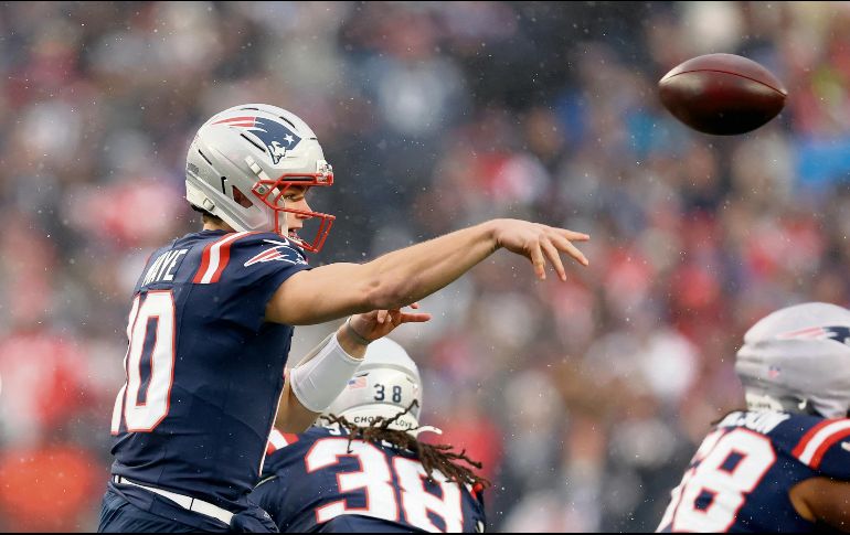 Drake Maye llega con el control total de una ofensiva que no perdona errores y sueña con recuperar los tiempos gloriosos de los Pats. AFP