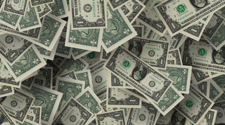 En el balance semanal, la divisa estadounidense acumula una caída de 1.18%. PIXABAY