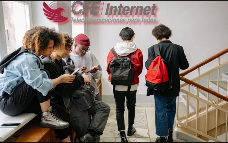 La CFE informó que durante 2026 se prevé la distribución de 237 mil tarjetas SIM con servicio de internet móvil gratuito. PEXELS