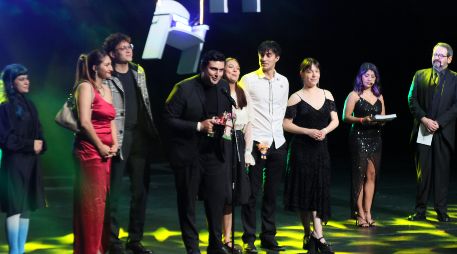 La participación del público marcó el pulso de la séptima edición de los Premios del Público a las Artes Escénicas de Cultura UDG, una ceremonia que reconoció el trabajo de creadoras y creadores de teatro y danza a partir de la votación directa de quienes asistieron a las funciones durante 2025. CORTESÍA