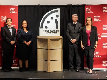 Desde 2007, el reloj ha incluido en sus valoraciones el deterioro del planeta debido al calentamiento global y la crisis climática. EFE/ Christiani Inc. / Boletín de Científicos Atómicos