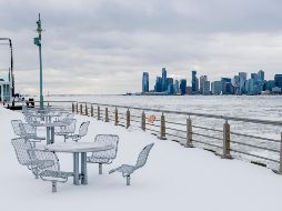 El número de víctimas mortales por la tormenta invernal que azotó este fin de semana a dos tercios de Estados Unidos ascendió a los 34. EFE/ A. Colmenares.