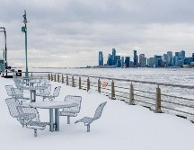 El número de víctimas mortales por la tormenta invernal que azotó este fin de semana a dos tercios de Estados Unidos ascendió a los 34. EFE/ A. Colmenares.