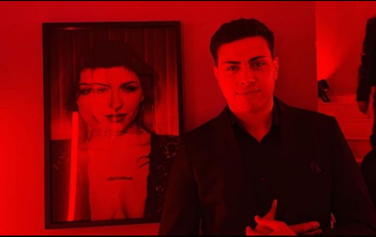 Titi Gómez. Aunque su trabajo es proteger a Cazzu y a su hija Inti, muchos perciben que su actitud al hacerlo va más allá del profesionalismo. INSTAGRAM/titigomezlado_