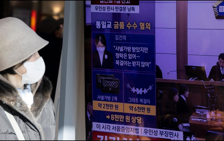 Imágenes de la transmisión en directo de la  exprimera dama de Corea del Sur. EFE / EPA / JEON HEON-KYUN