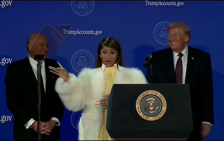 Nicki Minaj en la conferencia transmitida por La Casa Blanca este miércoles 28 de enero junto a Donald Trump. EFE / La Casa Blanca