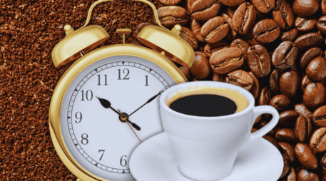 Los niveles de glucosa en la sangre se ven más afectados por la ingesta de café en ayunas que por las horas de sueño. ESPECIAL / CANVA