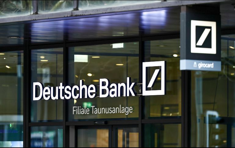 La Policía alemana registró este miércoles las oficinas de Deutsche Bank en Fráncfort y Berlín ante sospechas de blanqueo de dinero, a solo un día de que el mayor banco de Alemania presente su balance correspondiente a 2025. EFE / ARCHIVO
