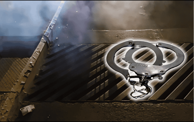 Tras sofocar el fuego, un hombre identificado como Javier 