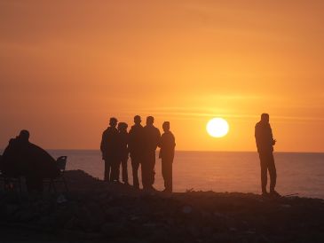 "La gran Palestina", dividido en siete capítulos y con un breve prólogo, está confeccionada con base en materiales que un equipo de fotógrafos en Gaza tomó en tiempo real. AP/J. Alshrafi