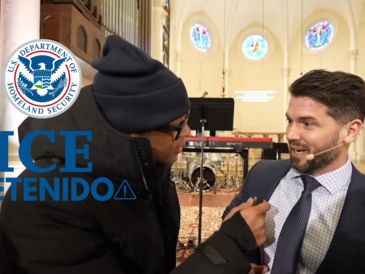 Captura de video tomado de la cuenta en YouTube @TheDonLemonShow del periodista Don Lemon,  durante la cobertura de una protesta contra ICE por la que fue detenido. EFE/ @TheDonLemonShow