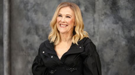 Ganó el Emmy a mejor actriz principal de comedia en 2020, el Globo de Oro en 2021 y seis Canadian Screen Awards consecutivos como mejor actriz en serie de comedia por ese papel. EFE/T. Akmen