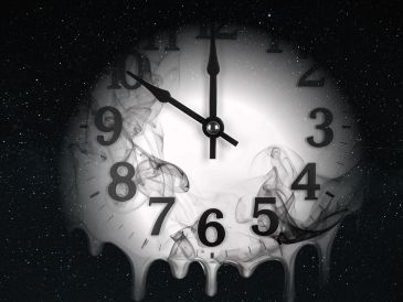 También conocido como el "Reloj del Apocalipsis", pone el foco en los riesgos que afronta el mundo y que pretende indicar lo cerca que está el fin de la humanidad. ESPECIAL / CANVA