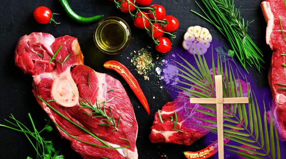 La práctica de no comer carne durante la Cuaresma y la Semana Santa no se limita a una regla alimentaria. Representa un acto simbólico de sacrificio y respeto. ESPECIAL / CANVA