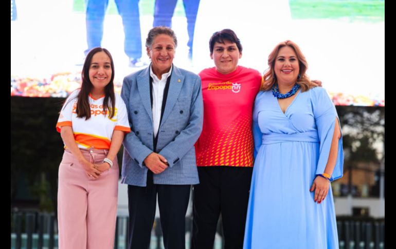 Este viernes, en el Parque de las Niñas y los Niños, fueron reconocidas y reconocidos “Las Estrellas de Zapopan” atletas de alto rendimiento que han puesto en alto el nombre de Zapopan a nivel nacional e internacional. EL INFORMADOR / J. Acosta