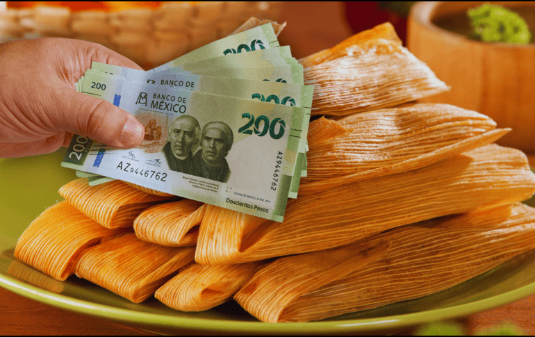 Las alzas de los precios del mole o las salsas, de las carnes de pollo y del cerdo provocaron un incremento de precios de los tamales. ESPECIAL / CANVA