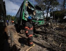 El accidente vehicular causó algunas afectaciones al tráfico de la zona de avenida Alcalde, por el momento, solo se reportan personas lesionadas. ESPECIAL