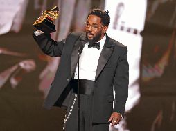 El rapero Kendrick Lamar dominó en su categoría y también brilló al ganar Grabación del año. AFP