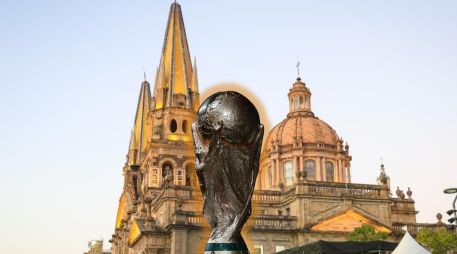 Guadalajara no solo es una parada simbólica, sino una de las ciudades anfitrionas del Mundial 2026, torneo en el que albergará cuatro partidos oficiales. ESPECIAL / AFP y EL INFORMADOR