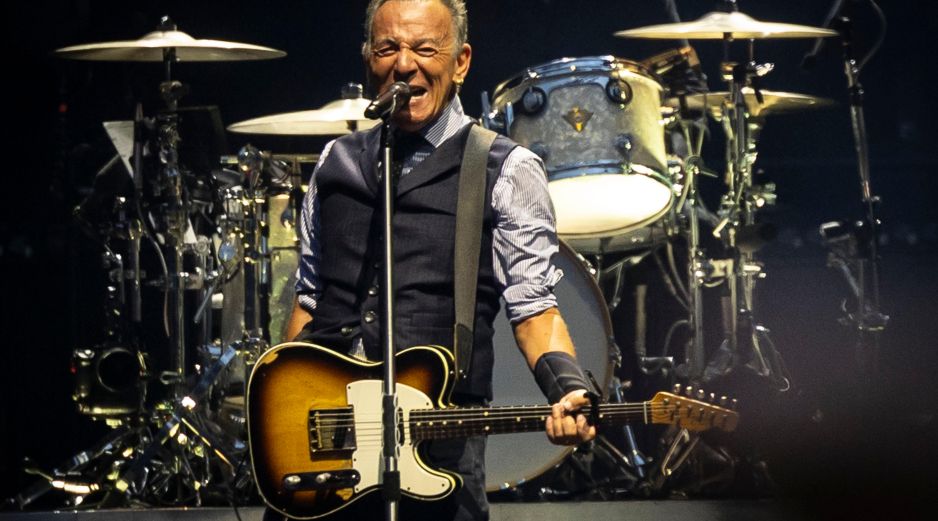 El concierto, cuyos beneficios están destinados a las familias de Good y Pretti, se celebró en el marco de una convocatoria de protesta masiva contra los agentes migratorios del ICE. EFE/ARCHIVO