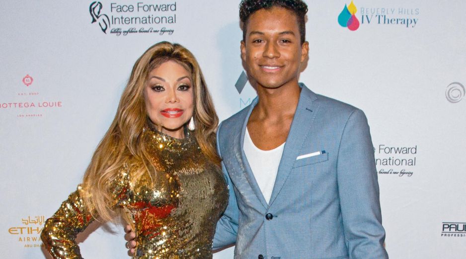 La Toya Jackson y Jaafar Jackson posan desde Los Ángeles, California. AFP