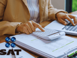 El SAT obliga a los contribuyentes a presentar una declaración de impuestos anual de los ingresos obtenidos durante el año previo, para así pagar el monto anual que corresponde al ISR. ESPECIAL / CANVA