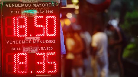 Las remesas en México se desplomaron un 4.6 % en 2025, hasta alcanzar los 61 mil 791 millones de dólares. EFE/ S. Gutierrez