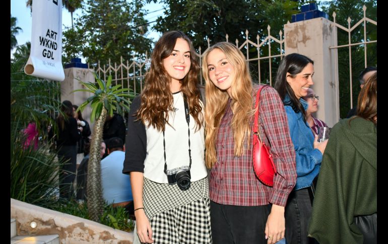 Renata Hernández y Katia Eguiarte. GENTE BIEN JALISCO /  Inauguración de la exposición “No vivirás con los ojos cerrados” en Art WKND GDL 2026