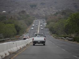 La batea de una pickup es considerada exclusivamente para transportar mercancía, por lo que llevar pasajeros en ese espacio constituye una infracción, independientemente de la distancia del recorrido o de la posición en que viajen los ocupantes. EL INFORMADOR / ARCHIVO