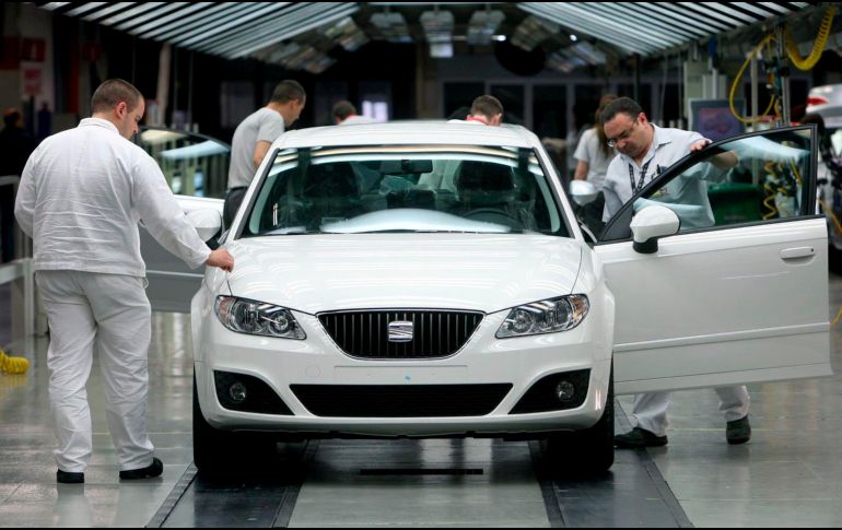 Profeco difundió el aviso de la armadora por fallas detectadas en 356 vehículos. EFE/Andreu Dalmau