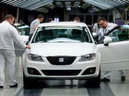 Profeco difundió el aviso de la armadora por fallas detectadas en 356 vehículos. EFE/Andreu Dalmau