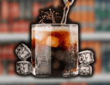 En México es común que las personas beban refresco de cola todos los días, sin detenerse demasiado en reflexionar en el daño. ESPECIAL/Unplash