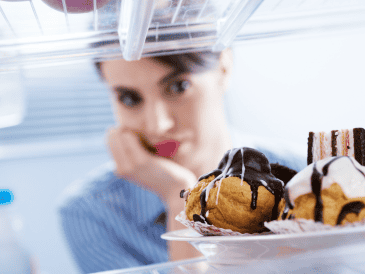 Cada vez que se come algo dulce, el cerebro refuerza la conducta y puede generar el deseo de repetirla. CANVA