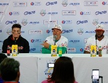 Carlos Sepúlveda, Lorenzo Bundy y Estevan Florial en la conferencia de prensa posterior al juego. CORTESÍA/Charros de Jalisco