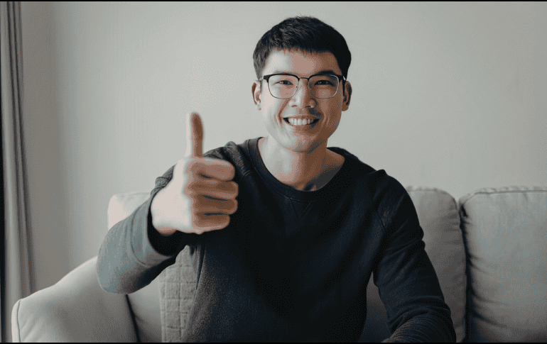 La Constitución de 1917 estableció que los ciudadanos varones mayores de edad tenían derecho a participar en los procesos electorales, consolidando así uno de los principios fundamentales de la vida democrática mexicana.  CANVA