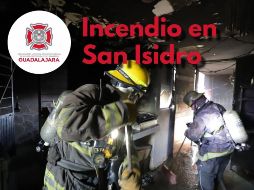 El fuego fue extinguido con agua a presión, sin embargo, alcanzó a consumir varios objetos del lugar y desgastar techos y paredes. ESPECIAL / FACEBOOK Protección Civil y Bomberos Guadalajara