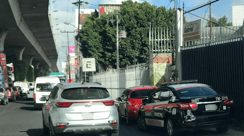 la multa por colocar calcomanías con publicidad en tu automóvil sin autorización es de 10 a 20 veces la Unidad de Medida y Actualización (UMA) vigente. SUN/ ARCHIVO