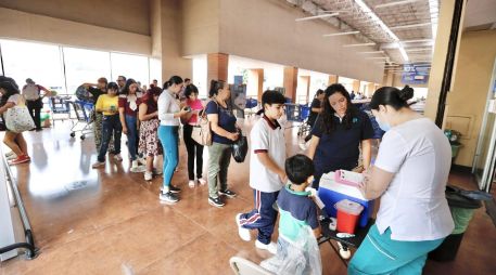 El objetivo es asegurar que todas las niñas, niños, adolescentes y personas adultas menores de 50 años cuenten con su esquema de vacunación completo. ESPECIAL